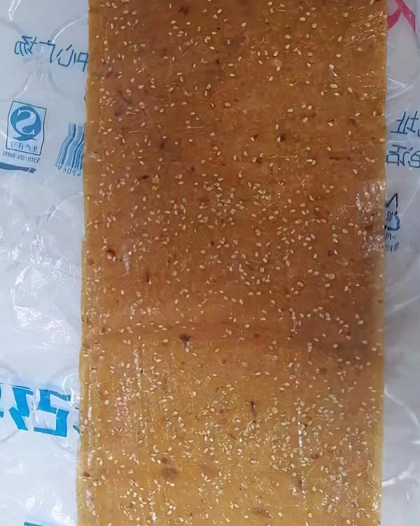 酷似苦楝果,常掉一地無人要,城裡卻28元1斤,大娘一天撿數十斤 酷似苦楝果,常掉一地無人要,城裡卻28元1斤,大娘一天撿數十斤