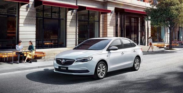 數說汽車丨8月轎車市場解讀，寶馬只買對不買貴，秦PLUS仍要排隊