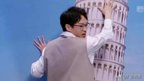 《喜劇大賽》金靖和武六七還要被強捧到何時？一個尬演，一個無趣