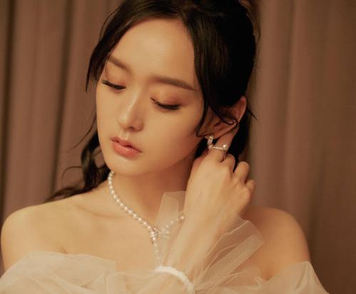 ";被迫成名";何泓姍:曾靠方茴走紅,因戀上電競羅志祥,遭網友抵制 ";被迫成名";何泓姍:曾靠方茴走紅,因戀上電競羅志祥,遭網友抵制