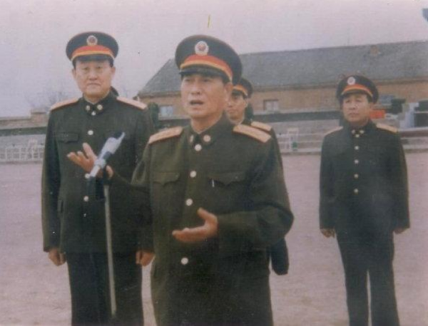 得知越軍活捉張萬年，43軍長急電127師部，張萬年怒道：胡說八道