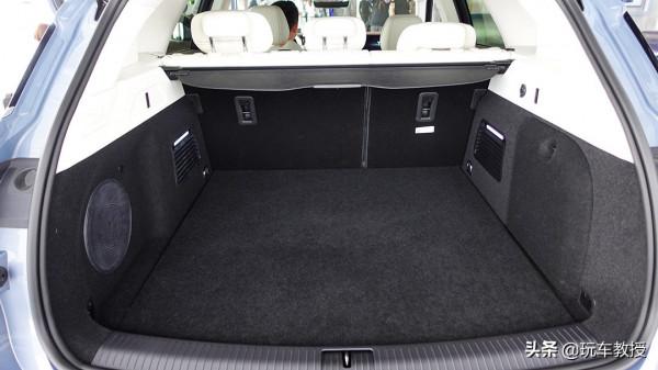 媲美超跑效能！場地試駕嵐圖FREE 還不止高效能那麼簡單？