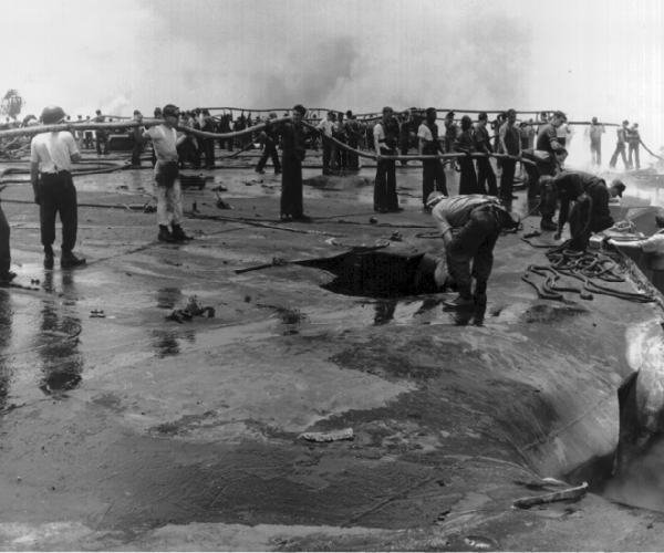 1967年,美航母在南海爆炸,21架飛機被毀134人喪命,何人所為? 1967年,美航母在南海爆炸,21架飛機被毀134人喪命,何人所為?