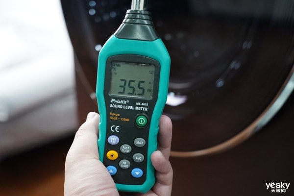 呵護衣物更出彩，海信初彩洗衣機試用評測