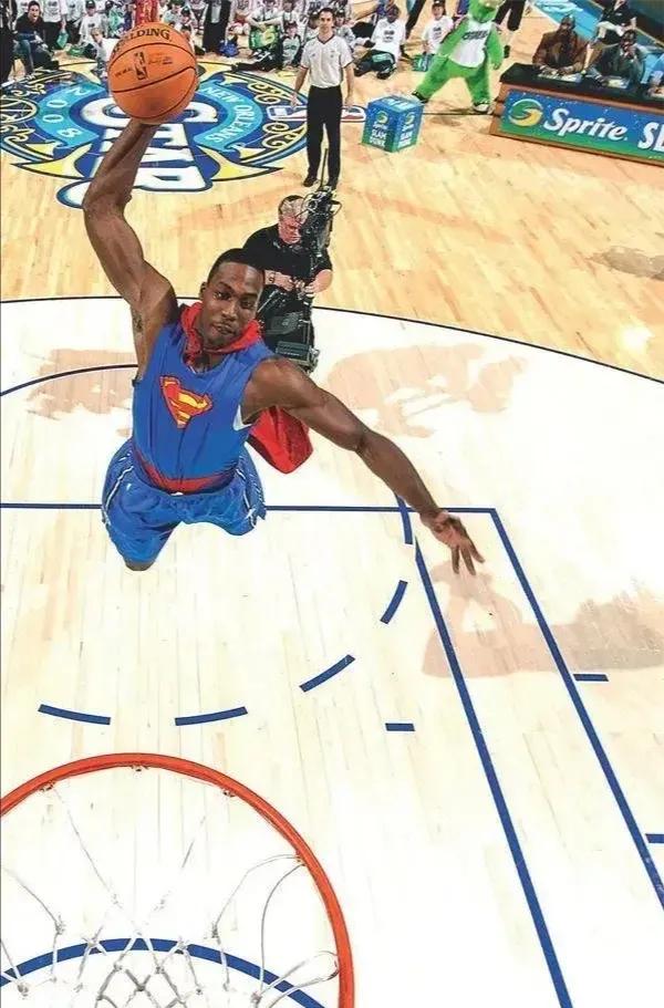 詹姆斯轉發霍華德能進NBA75大，並肯定其歷史地位