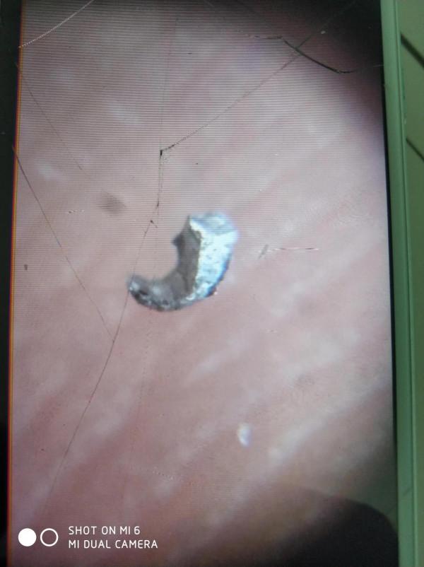 石隕石身上脫落的單質鐵鎳金屬顆粒形狀如何? 石隕石身上脫落的單質鐵鎳金屬顆粒形狀如何?