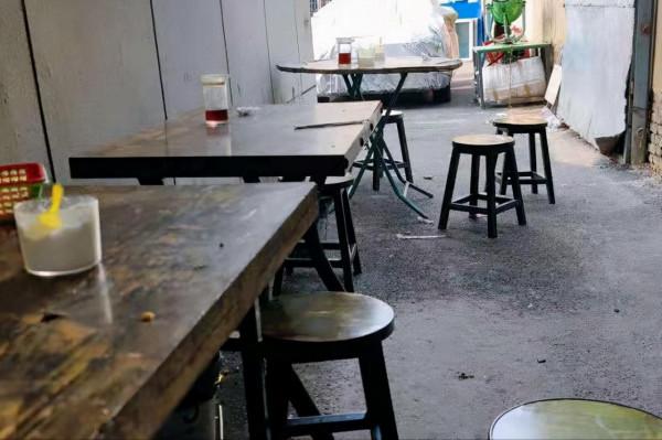 河南這種傳統美食，15元一碗肉賊多，老街坊吃了30年