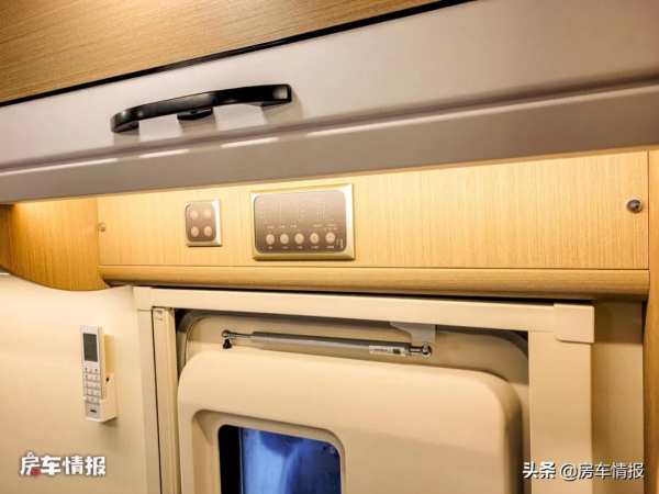 奇瑞全新入門級房車,裝置齊全能住一家5口人,客廳設計挺顯檔次 奇瑞全新入門級房車,裝置齊全能住一家5口人,客廳設計挺顯檔次