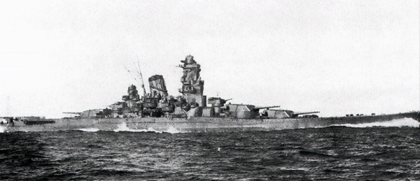 二戰最抗打的“武藏號”戰列艦，被200多架戰機轟炸了5波才沉沒
