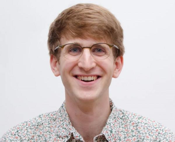 “穿”蘋果草莓、拎蘆筍包包、塗胡蘿蔔口紅，可持續時尚就是那麼瘋狂