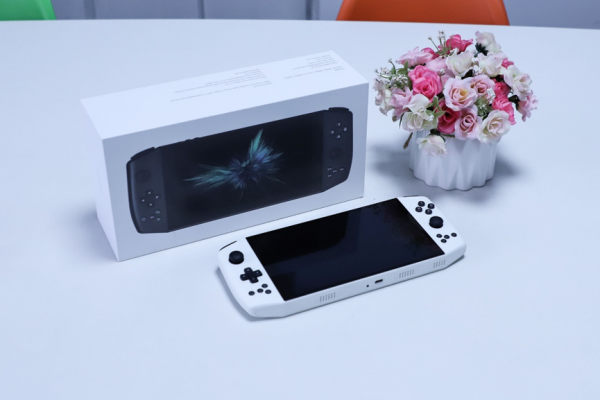 改變3A大作暢玩模式,AYANEO 2021Pro掌機體驗 改變3A大作暢玩模式,AYANEO 2021Pro掌機體驗