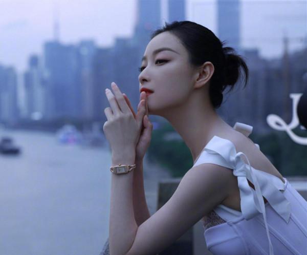 出道前一般般，火了之後一年比一年好看，難道真是“紅氣養人”？