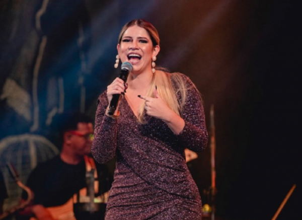 26歲女星梅東薩墜機身亡!同行均遇難無人生還,兒子僅1歲太悲痛 26歲女星梅東薩墜機身亡!同行均遇難無人生還,兒子僅1歲太悲痛