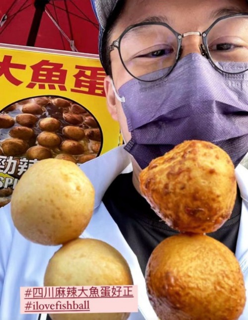 霍啟剛帶女兒為郭晶晶買生日禮物,結婚9年感情如初,堪稱“神仙夫妻” 霍啟剛帶女兒為郭晶晶買生日禮物,結婚9年感情如初,堪稱“神仙夫妻”