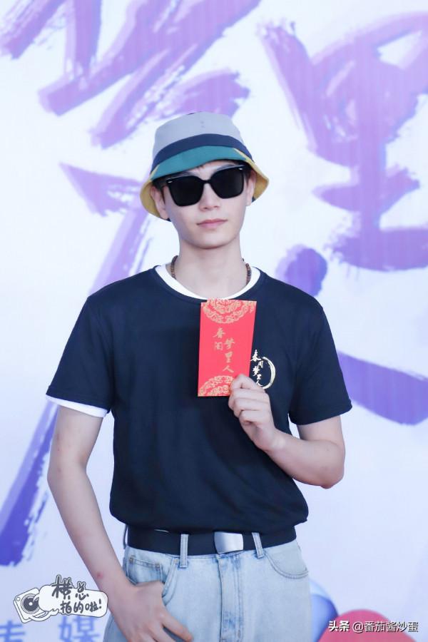 彭小苒新戲《春閨夢裡人》殺青，古裝顏值提升，搭檔95後小生