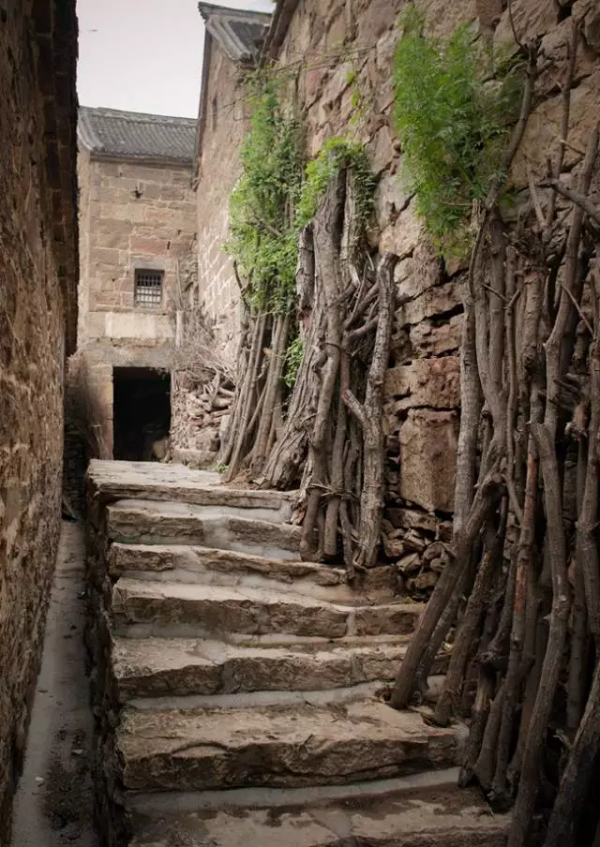 河南這個3000歲的古村，山水相依，雲嶺煙雨，被譽為水美鄉村