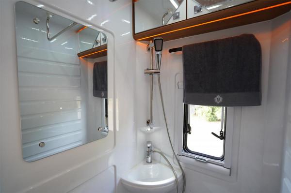 雙層地板的房車？國產房車大升級！羅曼特斯C100橫床版房車