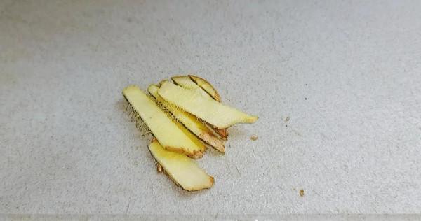 秋天天氣乾燥，要潤肺生津，超級適合秋天的潤肺湯，清潤去秋燥