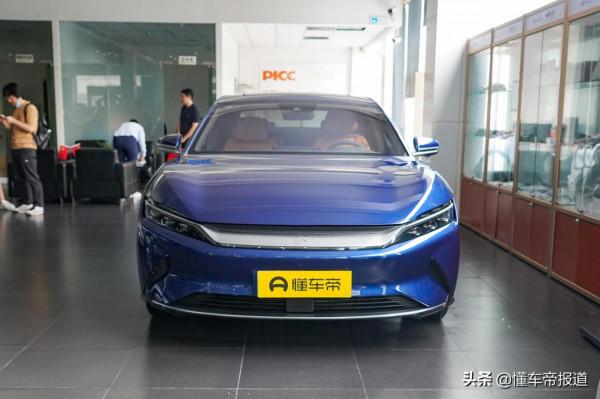 新車｜全新車色+5G網路，配DiLink 4.0，比亞迪漢EV新車到店