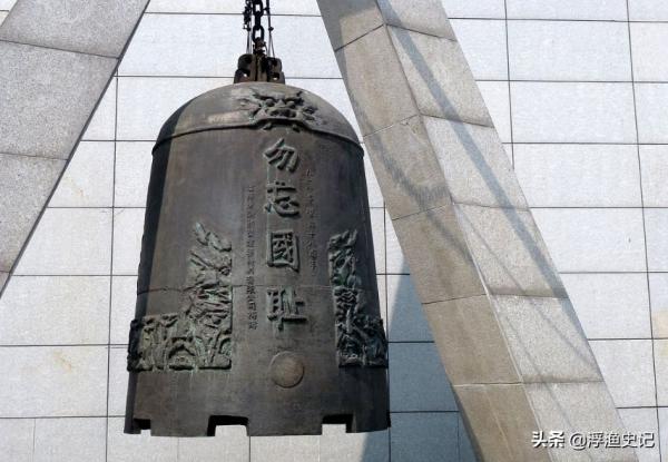 瀋陽領導拜訪100歲失聰老人,家中黃紙驚到眾人,引起軍區高度重視