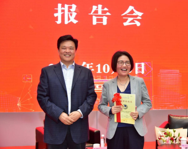 研究晶片15年，一年花任正非4億，何庭波&OpenCurlyDoubleQuote;備胎&rdquo;轉正後一騎絕塵