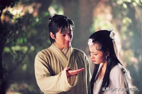 從楊冪的劇看古裝服飾變遷，從繁複精巧到“梳平”，古典美在消亡