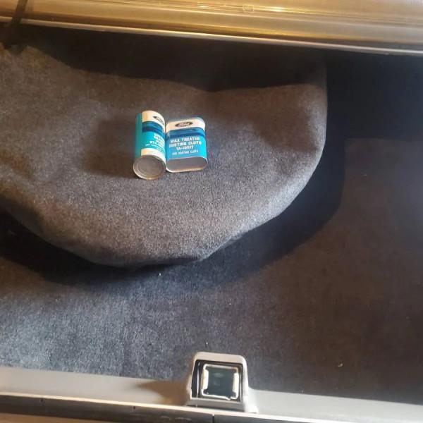 買了新車，不開就是玩！1976 年福特雷鳥僅行駛3&comma;200英里