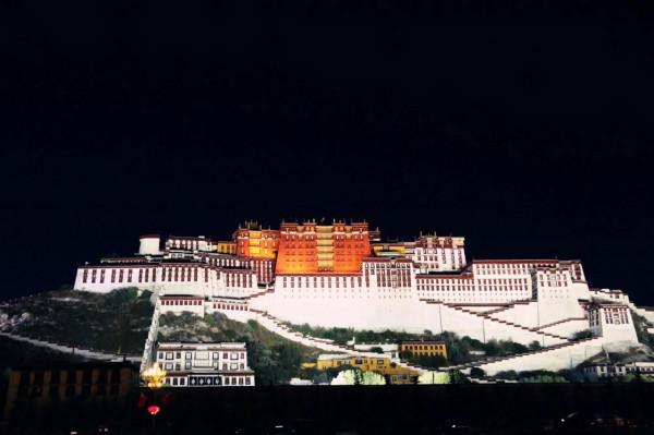 西藏，心的執念，見的世面