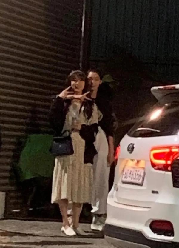 這個被嘲矮的超模火了!一臉硬傷,為啥還被Dior、Prada搶著寵? 這個被嘲矮的超模火了!一臉硬傷,為啥還被Dior、Prada搶著寵?