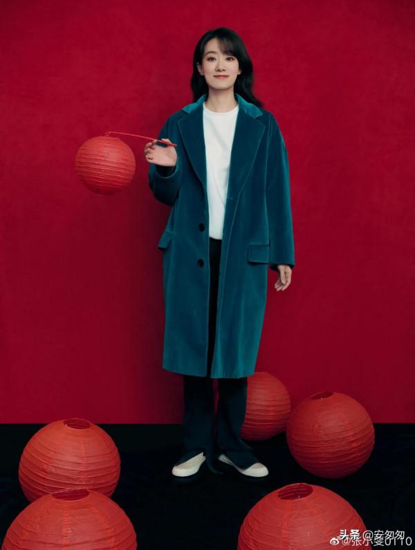 張小斐火出圈的絲絨外套，真的這麼好看嗎？