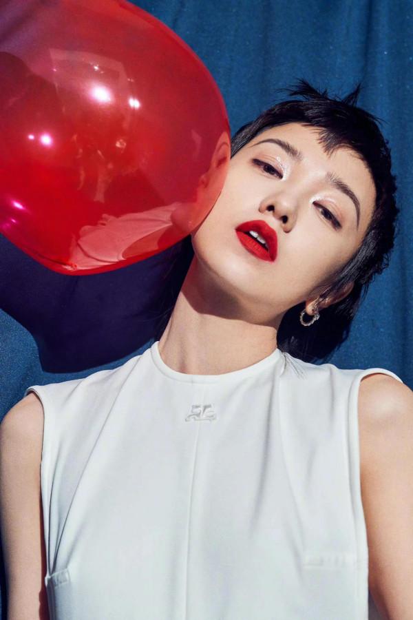 郭采潔活動照片，已經瘦成了排骨