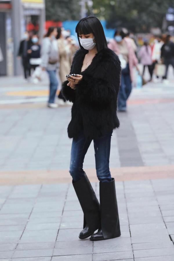 看街拍 學穿搭:8組高回頭率的爆款靴穿搭示範 看街拍 學穿搭:8組高回頭率的爆款靴穿搭示範