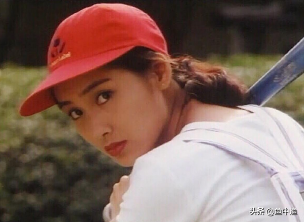 紫霞仙子朱茵的紅塵痴戀，不後悔情斷周星馳，下嫁黃貫中終獲幸福