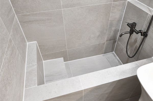 看過這套129㎡的家，簡簡單單大白牆，一塵不染，感覺被治癒了