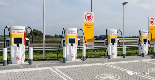 殼牌加油站正在被改造成電動汽車充電站