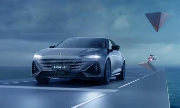 長城和長安都出轎車 一個倡導復古一個引領科技 你買誰? 長城和長安都出轎車 一個倡導復古一個引領科技 你買誰?