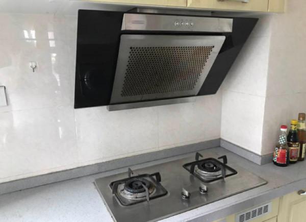 抽油煙機選頂吸好還是側吸好？這麼一分析，清楚明瞭！沒選錯