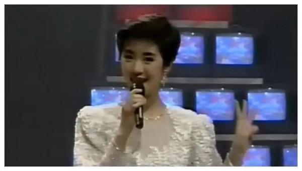 離開央視8位主持人，各有各的原因，有人身家破億，有人一落千丈