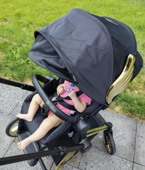 張梓琳帶娃出遊，5歲大女兒身高已到媽媽胸前，妹妹可愛面板白皙