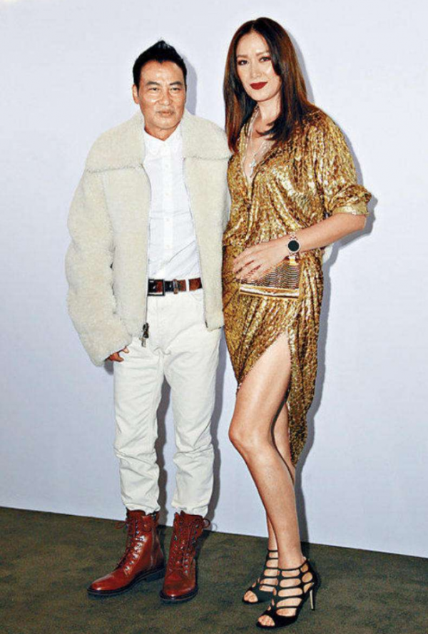 任達華：因愛不要孩子，50歲看到女兒時熱淚盈眶，愛妻子更愛女兒