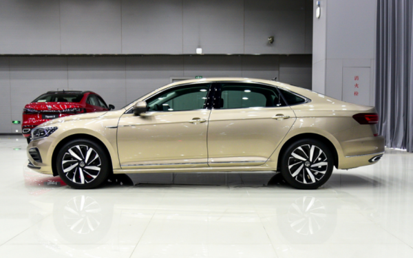 德美系經典B級車PK誰更強?大眾帕薩特對比別克君越 德美系經典B級車PK誰更強?大眾帕薩特對比別克君越