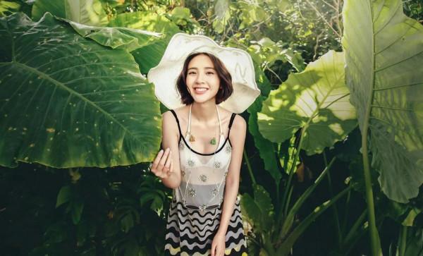 你笑起來真好看,像春天的花一樣:唐藝昕 你笑起來真好看,像春天的花一樣:唐藝昕