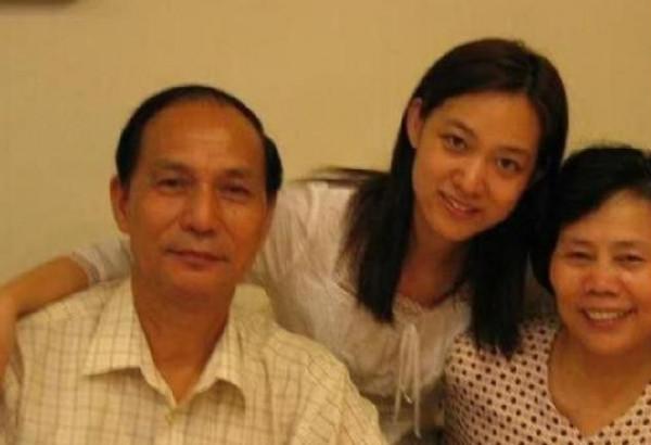 鄒宜均：因30萬被母親2次送入精神病院，得救後釋然，剃度出家