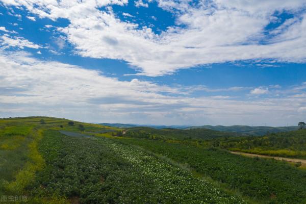 陌生人中，你有自己欣賞的三個半人嗎？