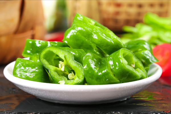 青椒炒雞蛋,先炒青椒還是先炒雞蛋?用對方法,青椒脆嫩雞蛋爽滑 青椒炒雞蛋,先炒青椒還是先炒雞蛋?用對方法,青椒脆嫩雞蛋爽滑