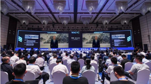 深度重點資訊解讀，方向和風險同步出現