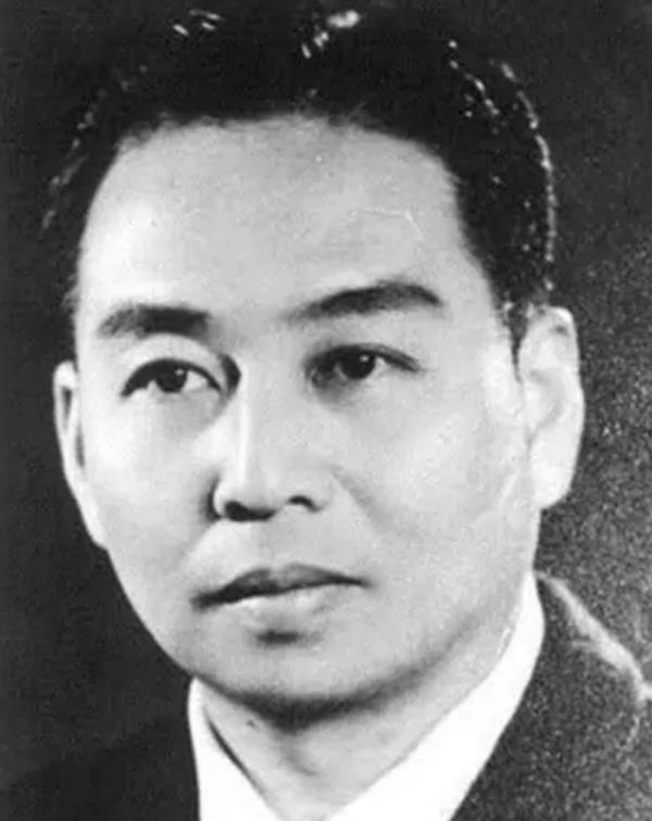 蔣介石讓陳布雷也寫《沁園春·雪》，想把毛澤東壓下去，結局如何