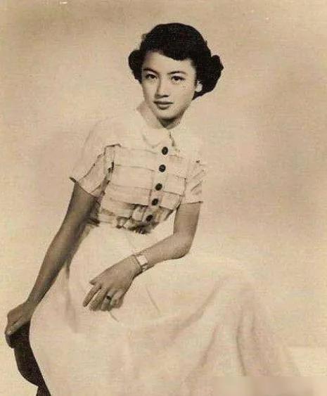 香港女星石慧嫁給傅奇,被嬌寵半個多世紀,歷經磨難仍恩愛如初 香港女星石慧嫁給傅奇,被嬌寵半個多世紀,歷經磨難仍恩愛如初