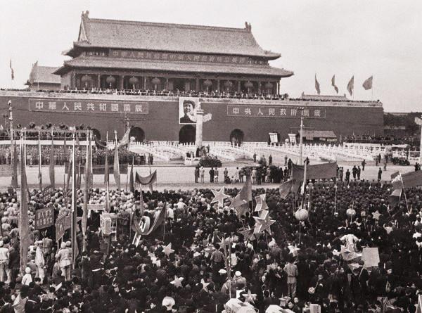 1969年天安門為何被秘密拆除後重建？