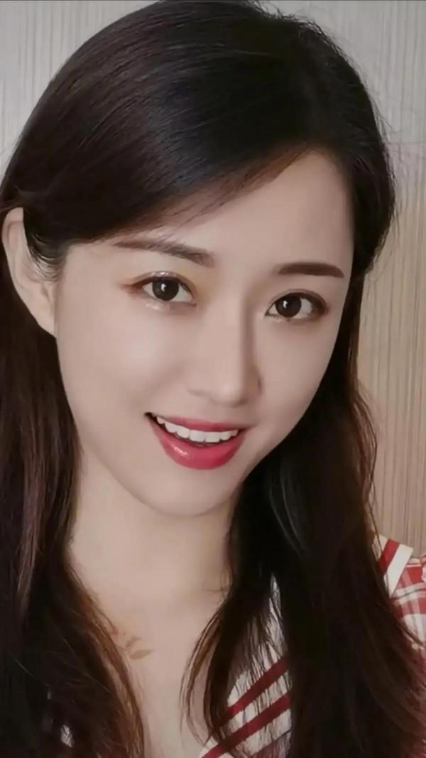 女神劉濤和三妮，總覺得三妮漂亮